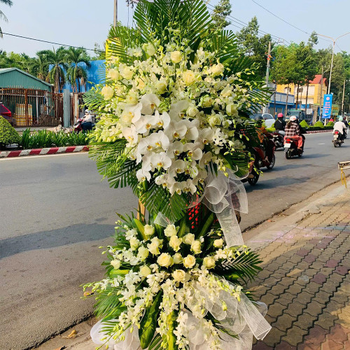 Kính Cẩn Kính Cẩn